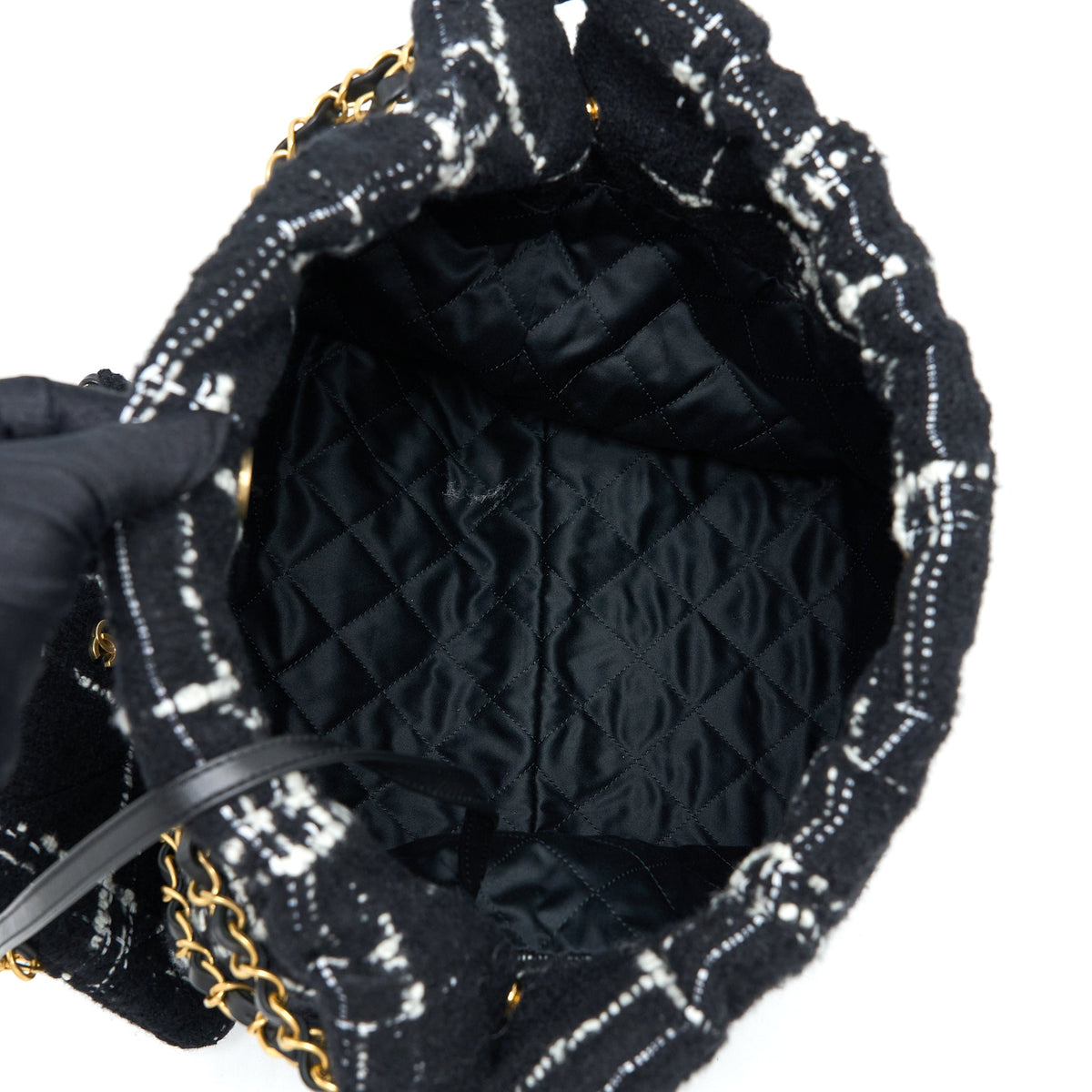 Chanel Medium 22 Bag Tweed Multicolour GHW(Microchip)