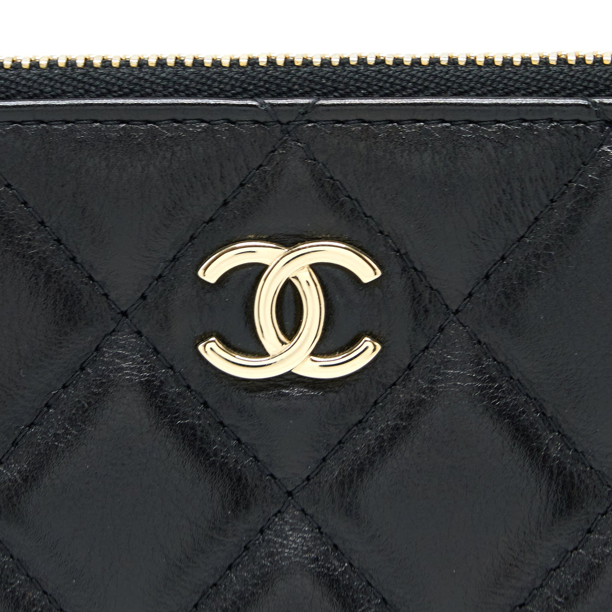 Chanel O-Case Pouch Pearl/Aged Calfskin Black LGHW