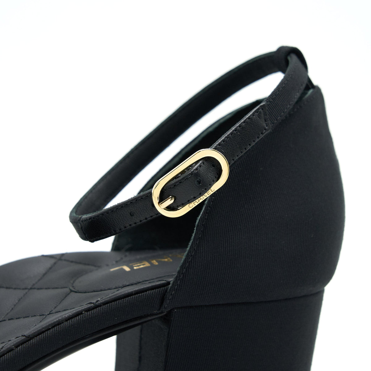 Chanel Size 38 Black Low Heel Pumps