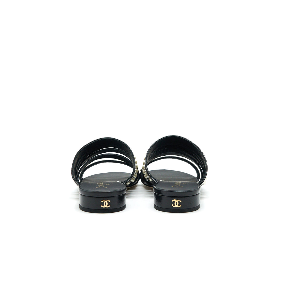 Chanel size37 Leather and pearl sandal black