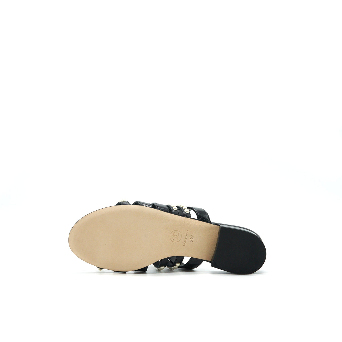 Chanel size37 Leather and pearl sandal black