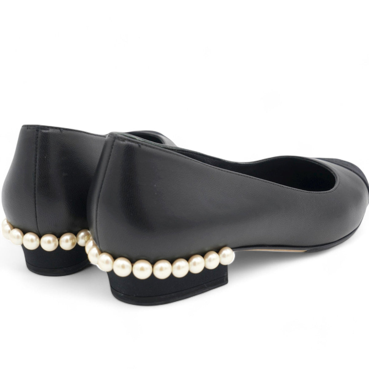Chanel Pearl-Embellished Flats in Black Leather Size 38