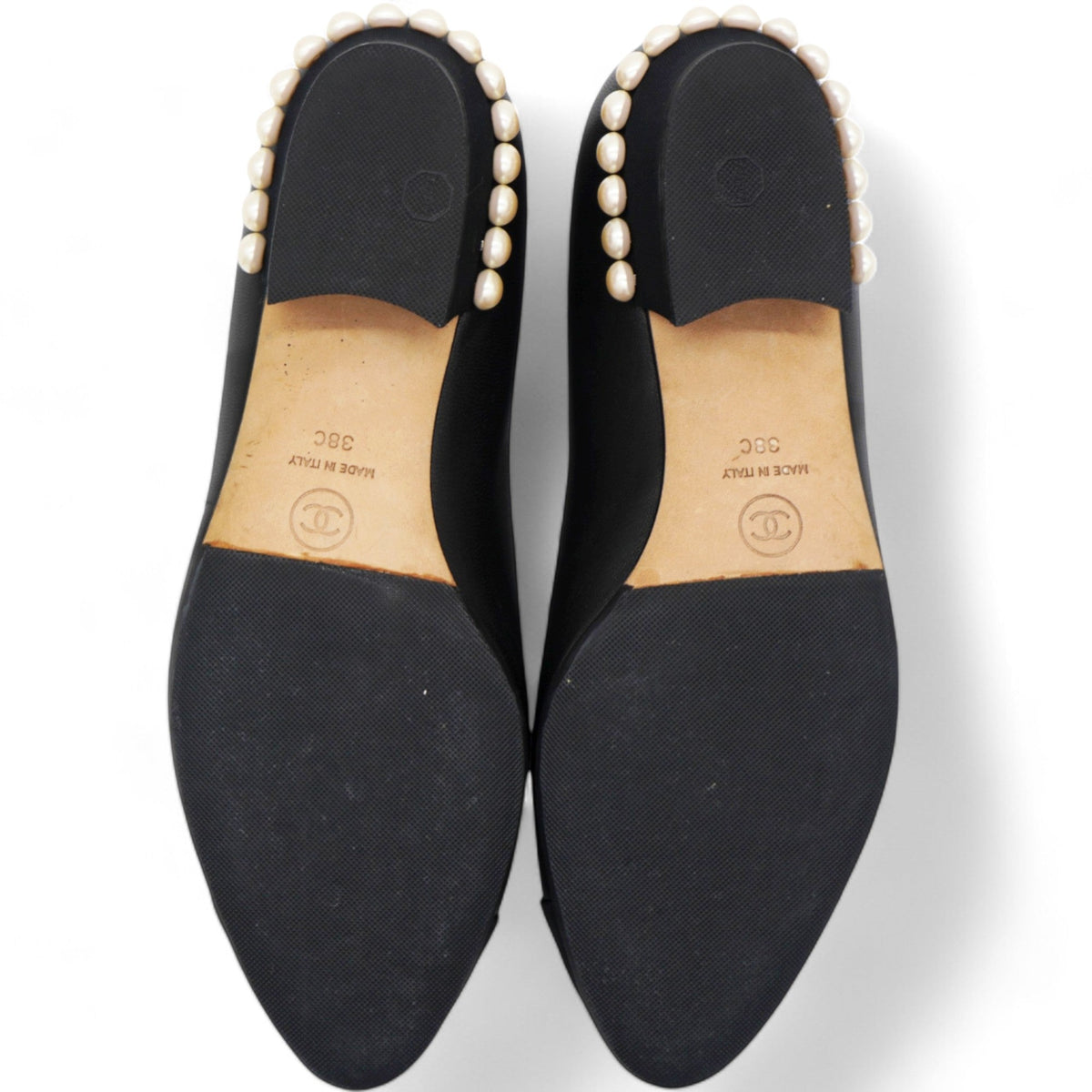 Chanel Pearl-Embellished Flats in Black Leather Size 38