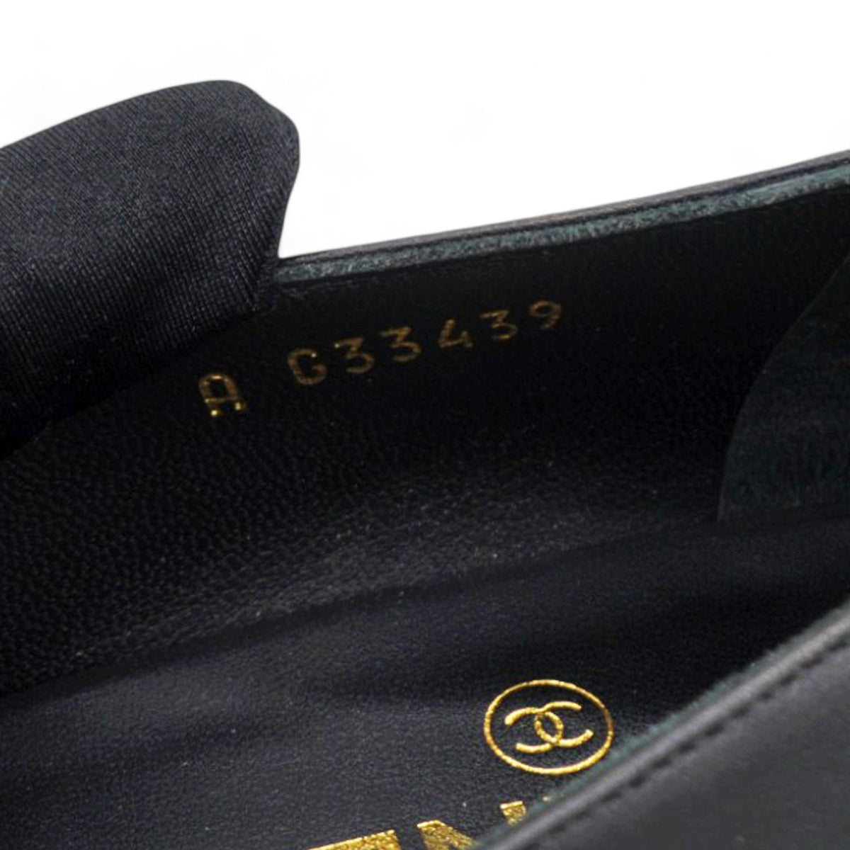 Chanel Pearl-Embellished Flats in Black Leather Size 38