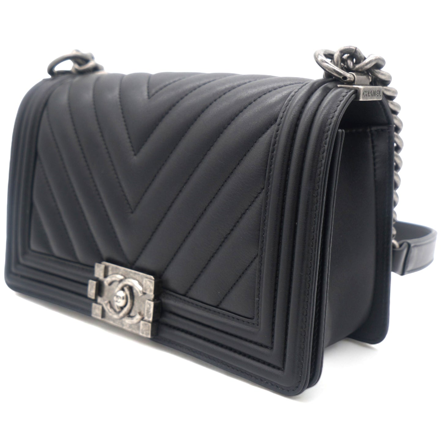 Chanel Boy Flap Chevron Calfskin Silver-tone Medium Black