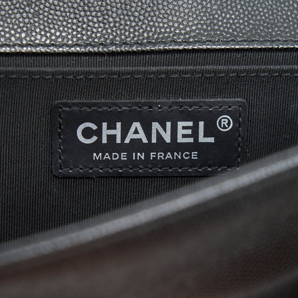 Chanel Medium boy Chanel Bag Caviar Black ruthenium hardware
