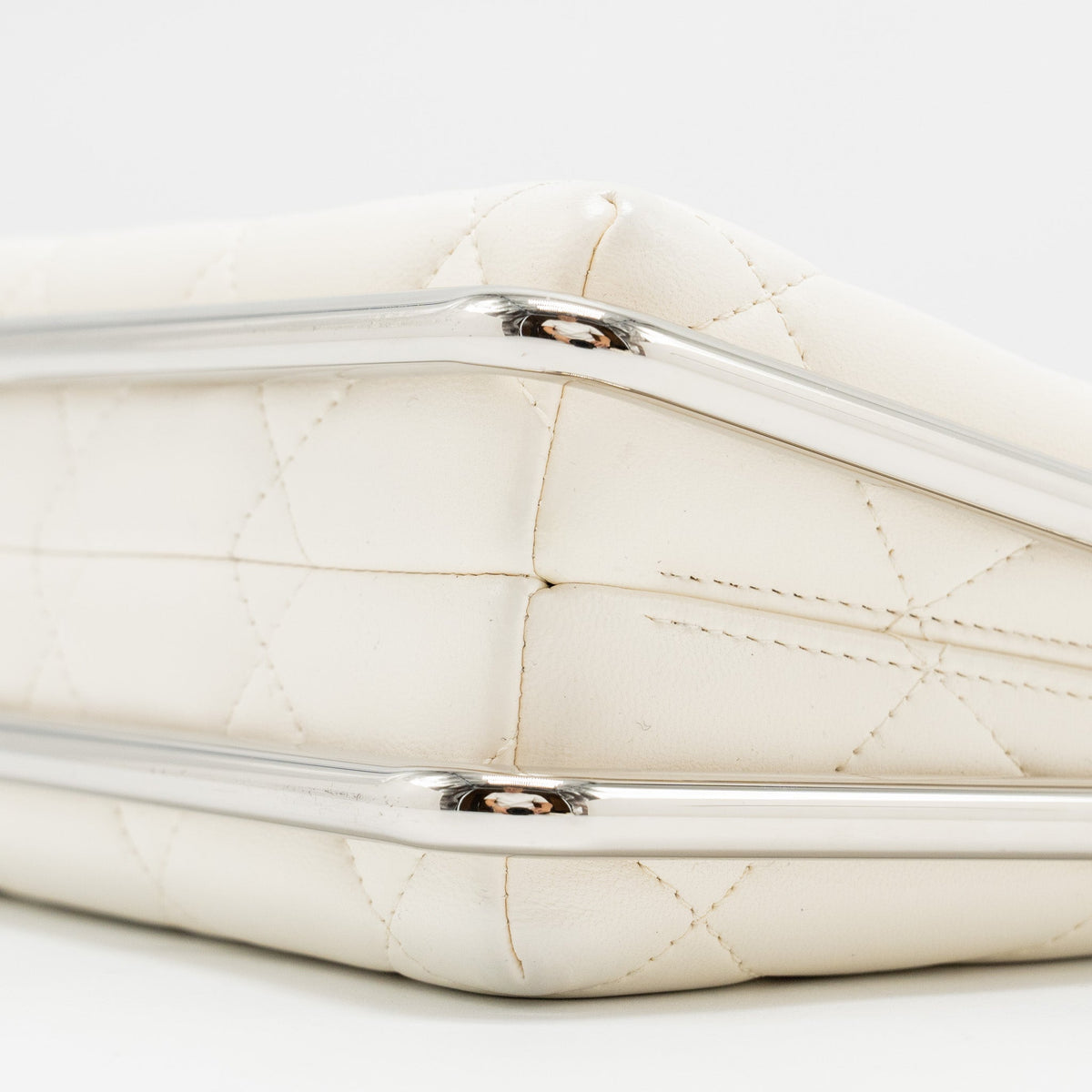 Chanel Metal Bar Clutch Bag Lambskin White SHW