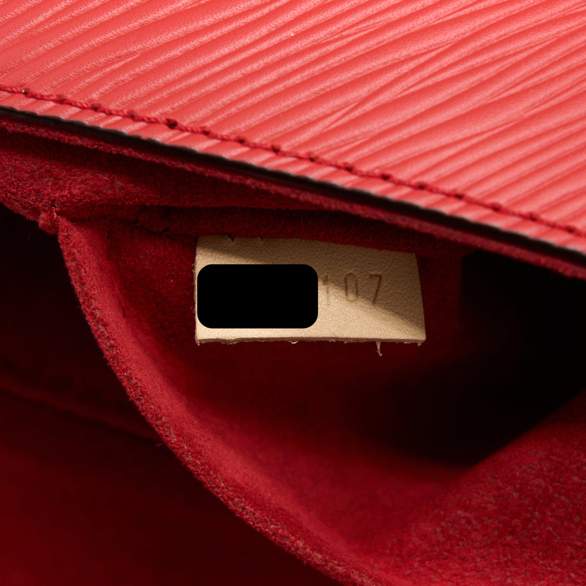 Louis Vuitton Twist MM Epi Red GHW