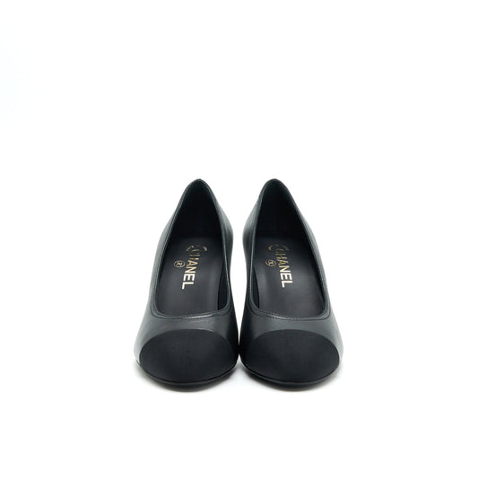 Chanel size38 pump Shoes black with Letter on heel