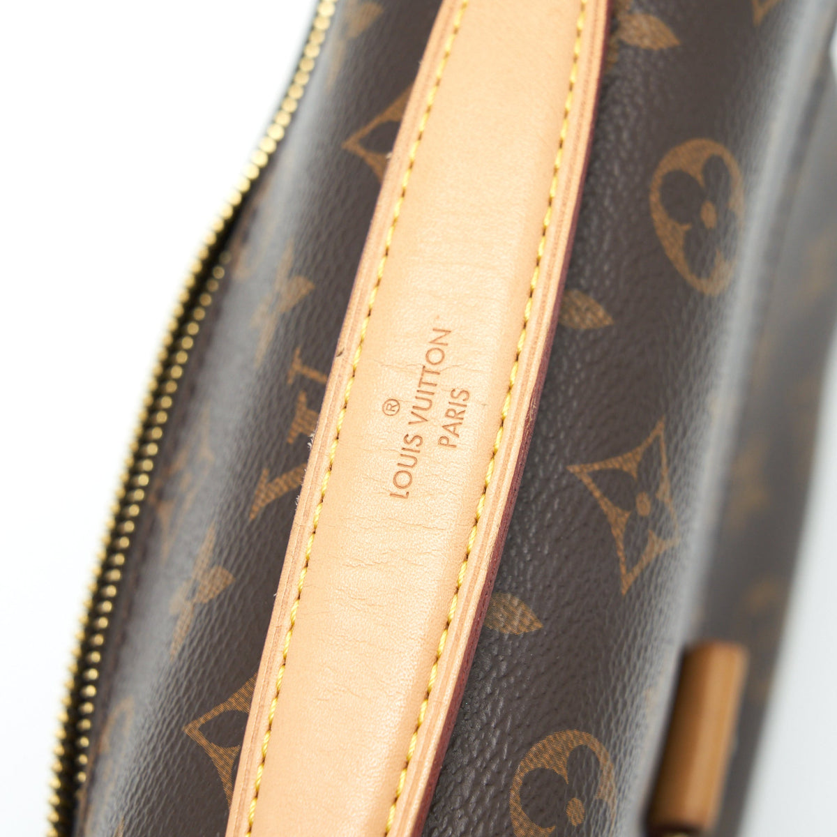 Louis Vuitton Pochette Métis Monogram Canvas GHW