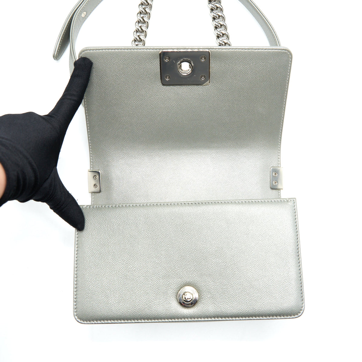 Chanel Small Boy bag Caviar Light Grey SHW