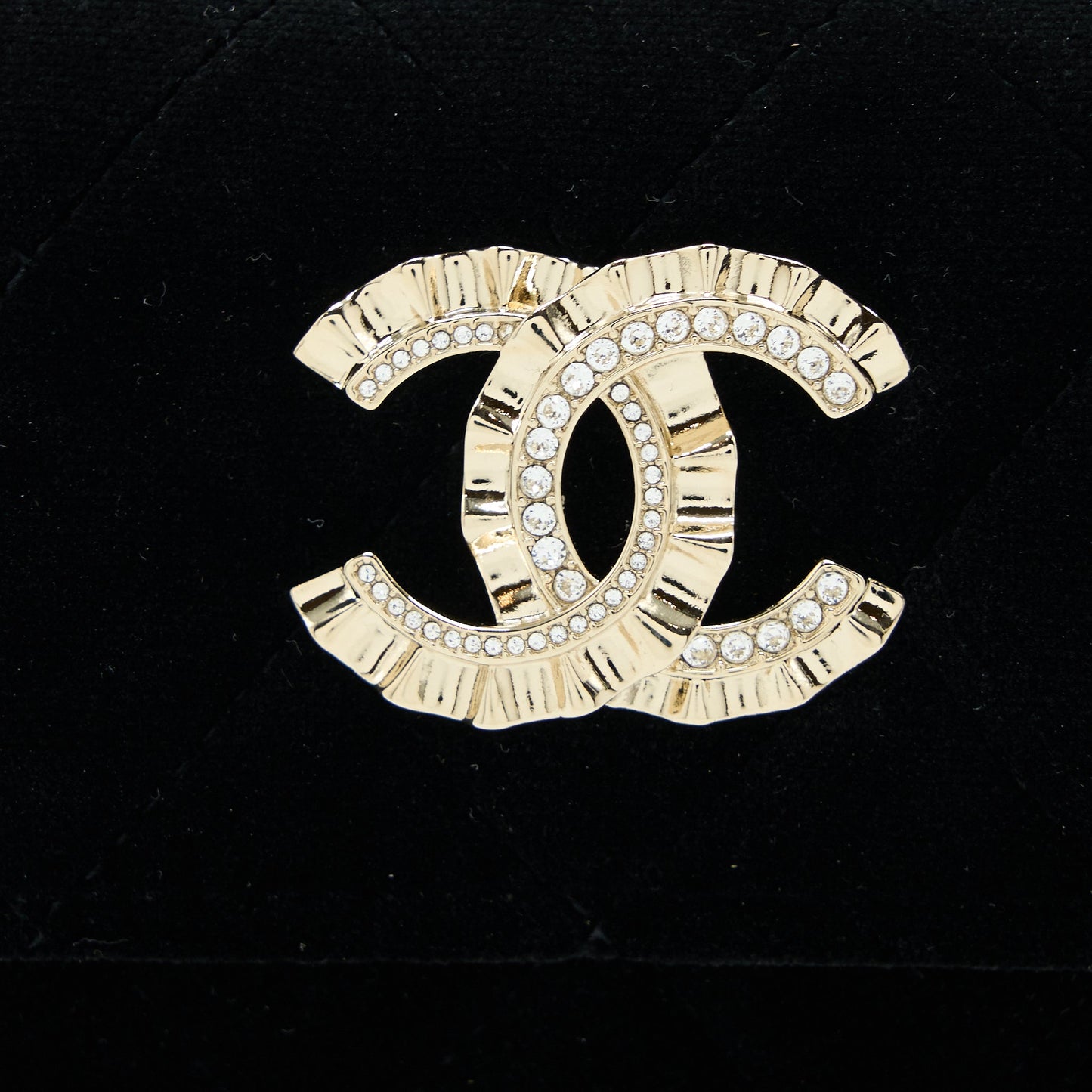 Chanel Flap  Holder Giant CC Logo Velvet Black LGHW
