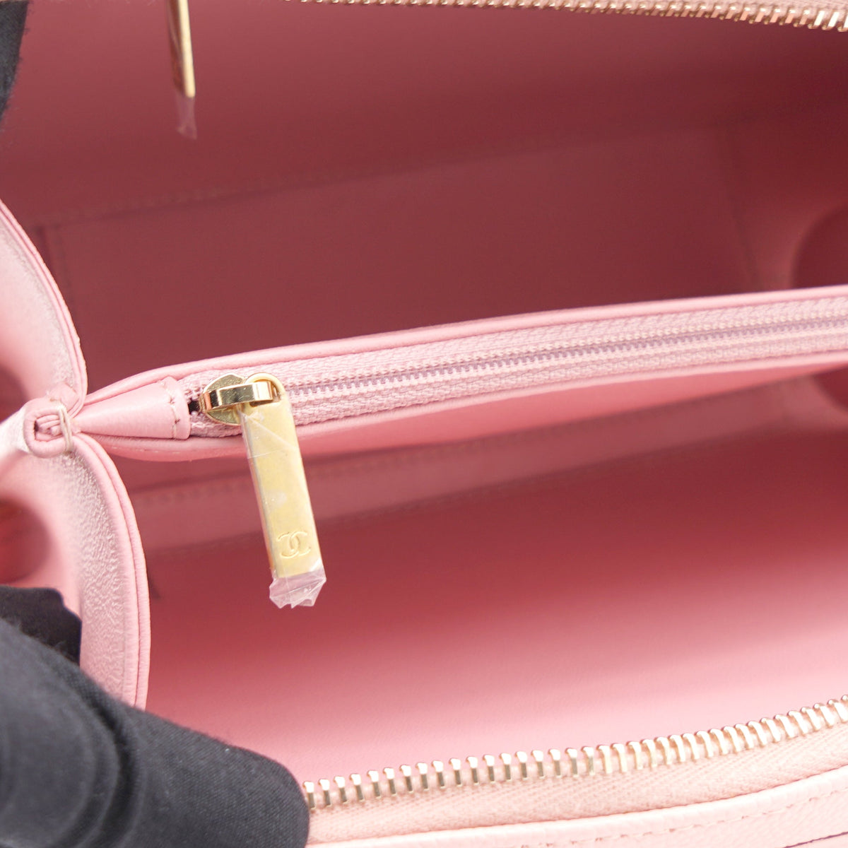 Chanel Pink Quilted Caviar Leather Medium CC Filigree Vanity Case Bag