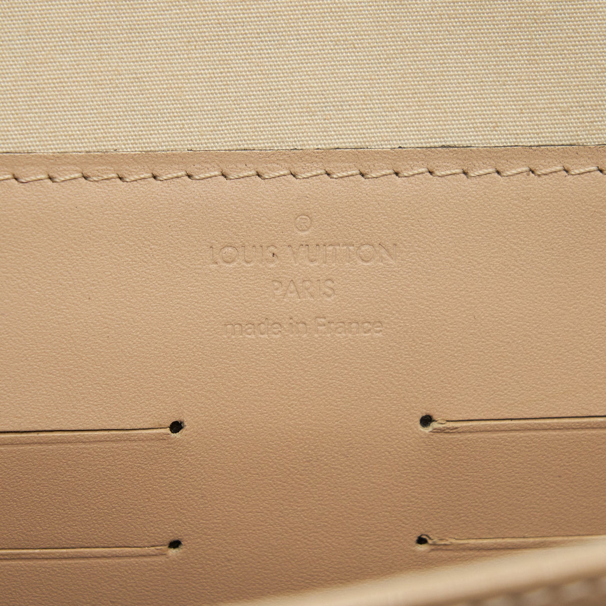 Louis Vuitton Vernis Ana Clutch Patent Leather Beige GHW