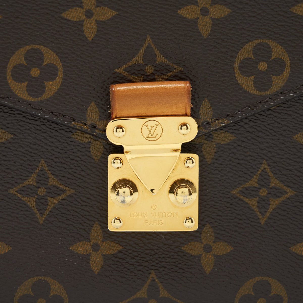 Louis Vuitton Pochette Métis Monogram Canvas Year 2015