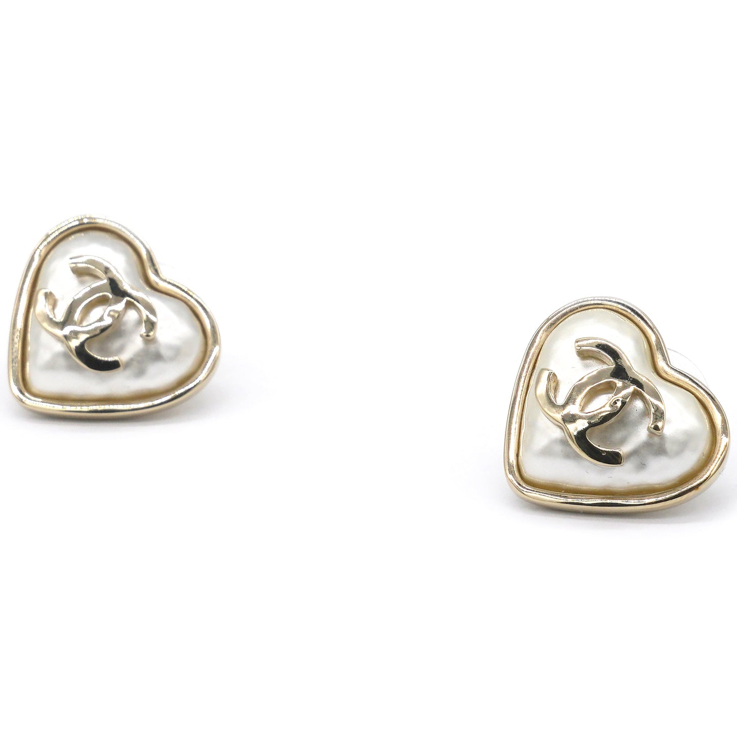 Chanel Chanel Pearl CC Heart Earrings Gold