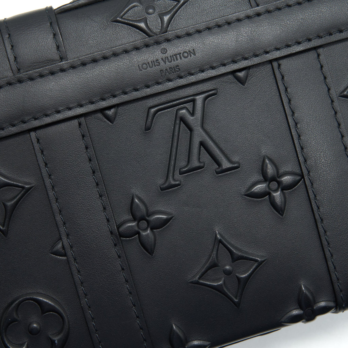 Louis Vuitton Trunk Slingbag Black