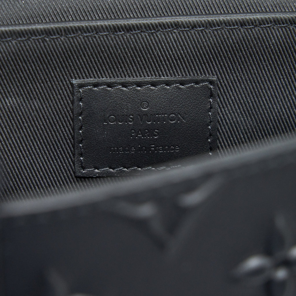 Louis Vuitton Trunk Slingbag Black