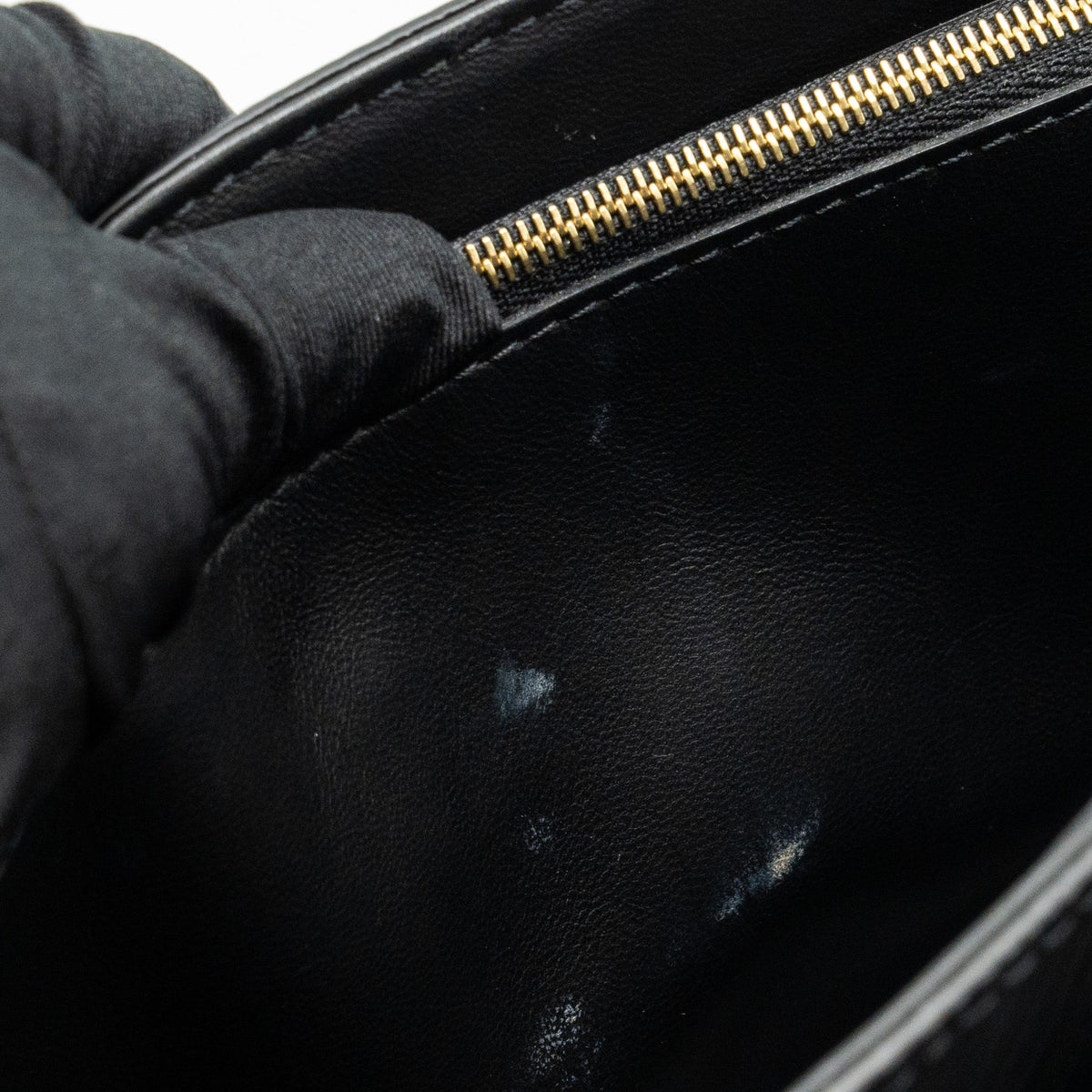 Louis Vuitton twist MM epi black GHW