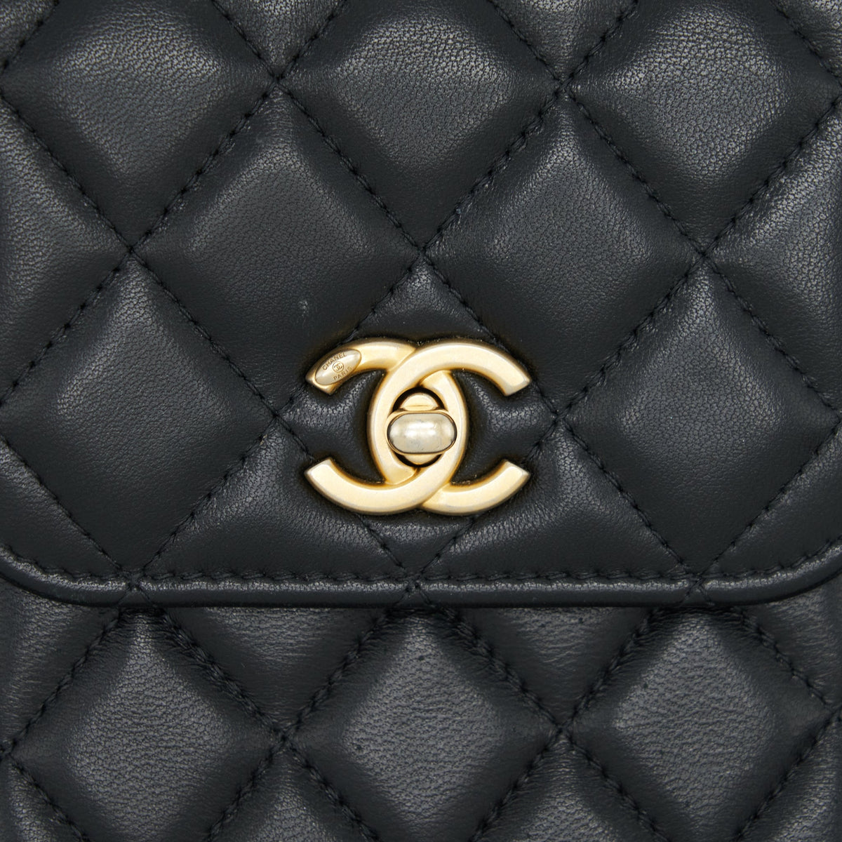 Chanel Pearl Crush Phone Case With Chain Lambskin Black GHW