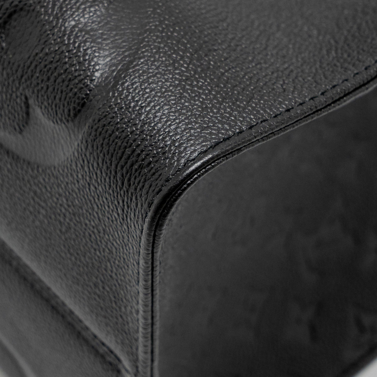 Louis Vuitton Onthego GM Monogram Empreinte Leather Black GHW