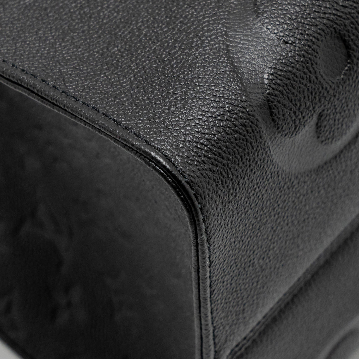 Louis Vuitton Onthego GM Monogram Empreinte Leather Black GHW