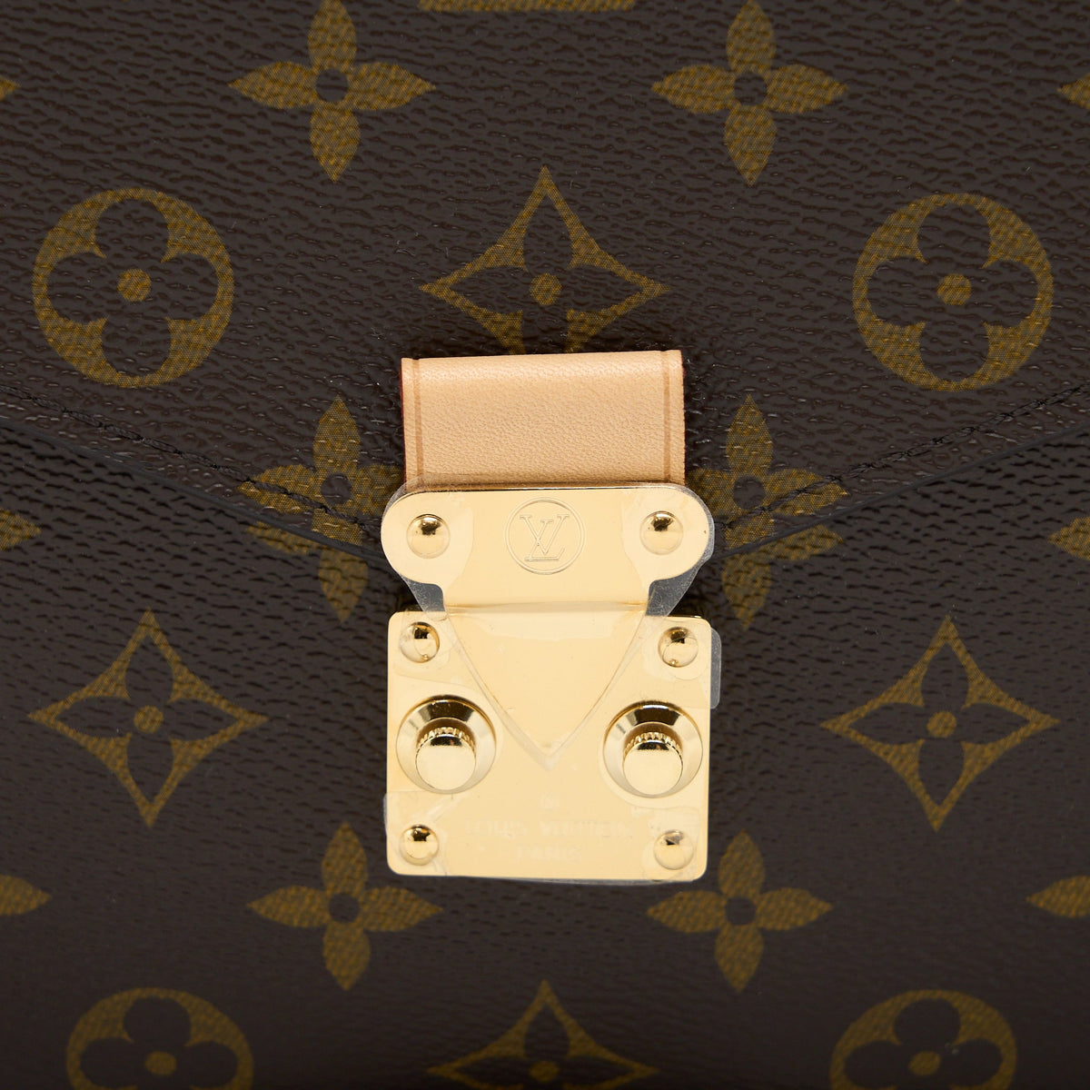 Louis Vuitton Pochette Metis Monogram Canvas GHW