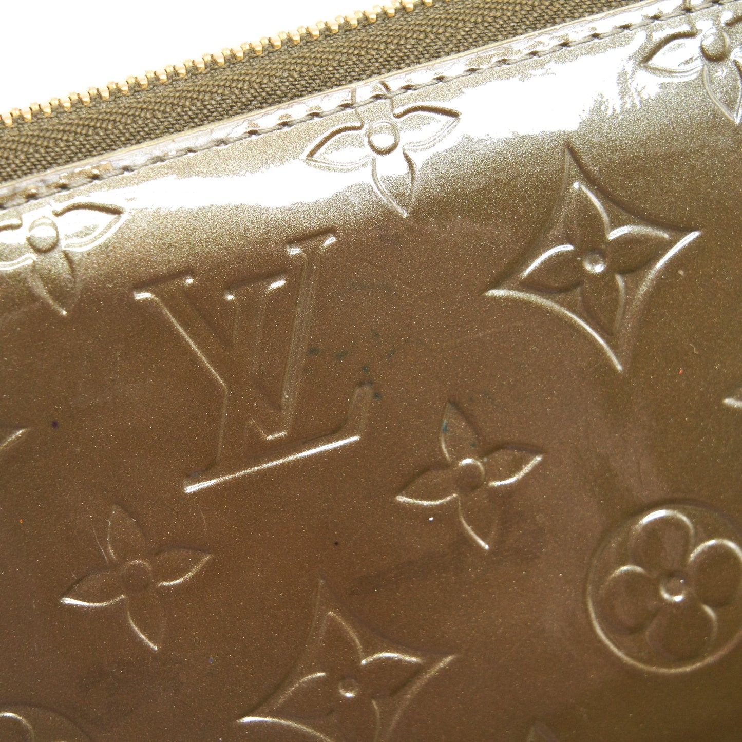 Louis Vuitton Zippy Wallet in Patent Leather Brown