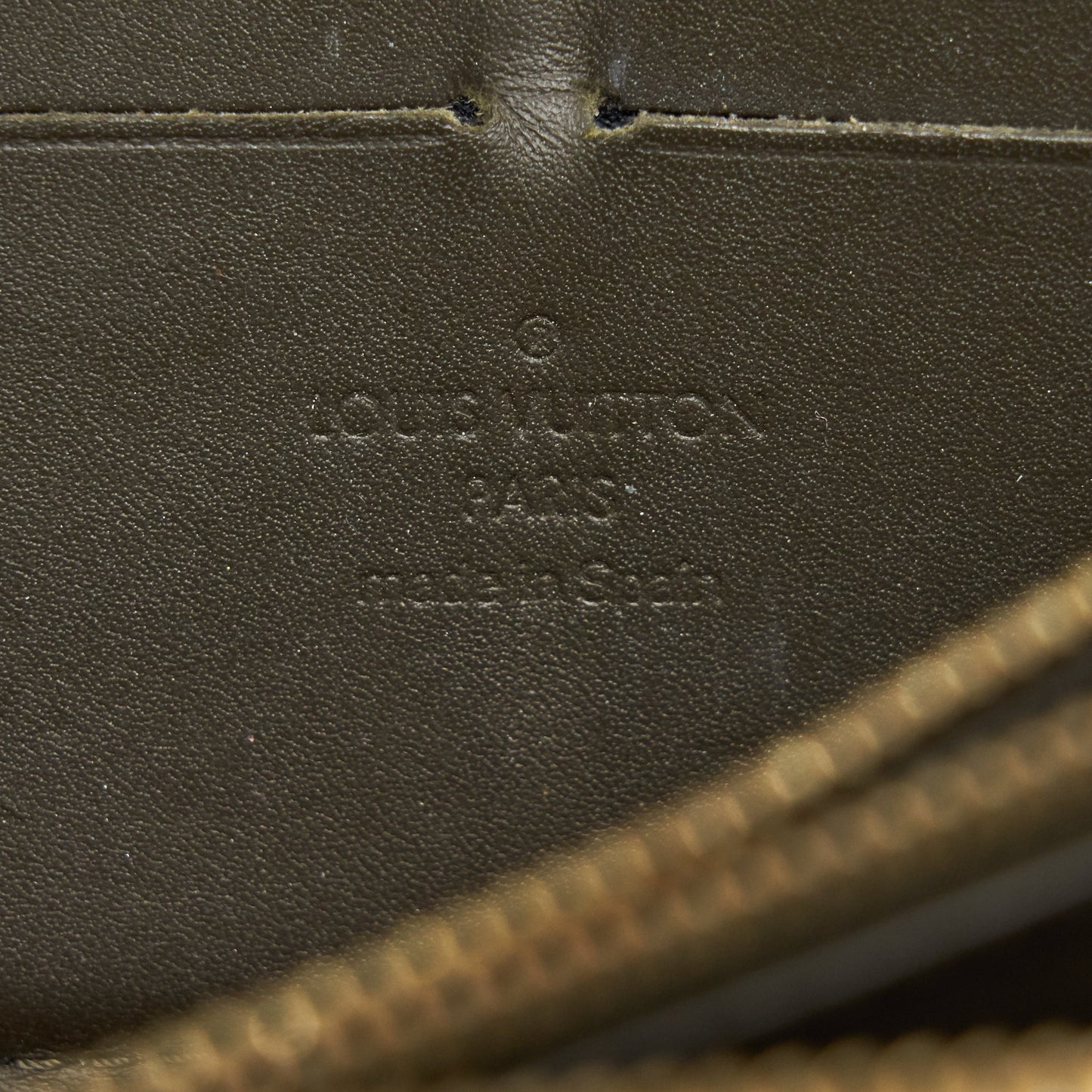 Louis Vuitton Zippy Wallet in Patent Leather Brown