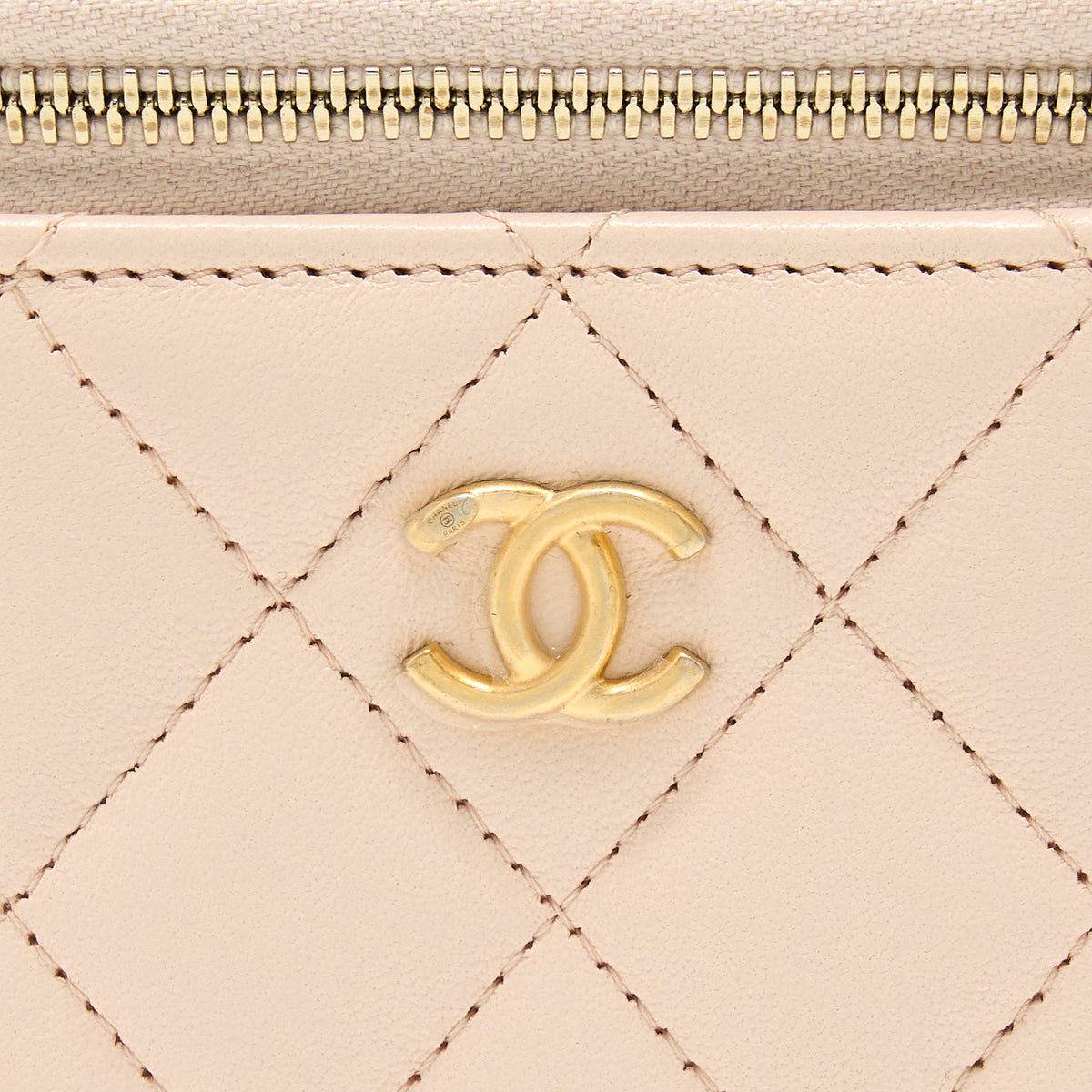 Chanel Pearl Crush Mini Vanity With Chain Lambskin Light Pink GHW