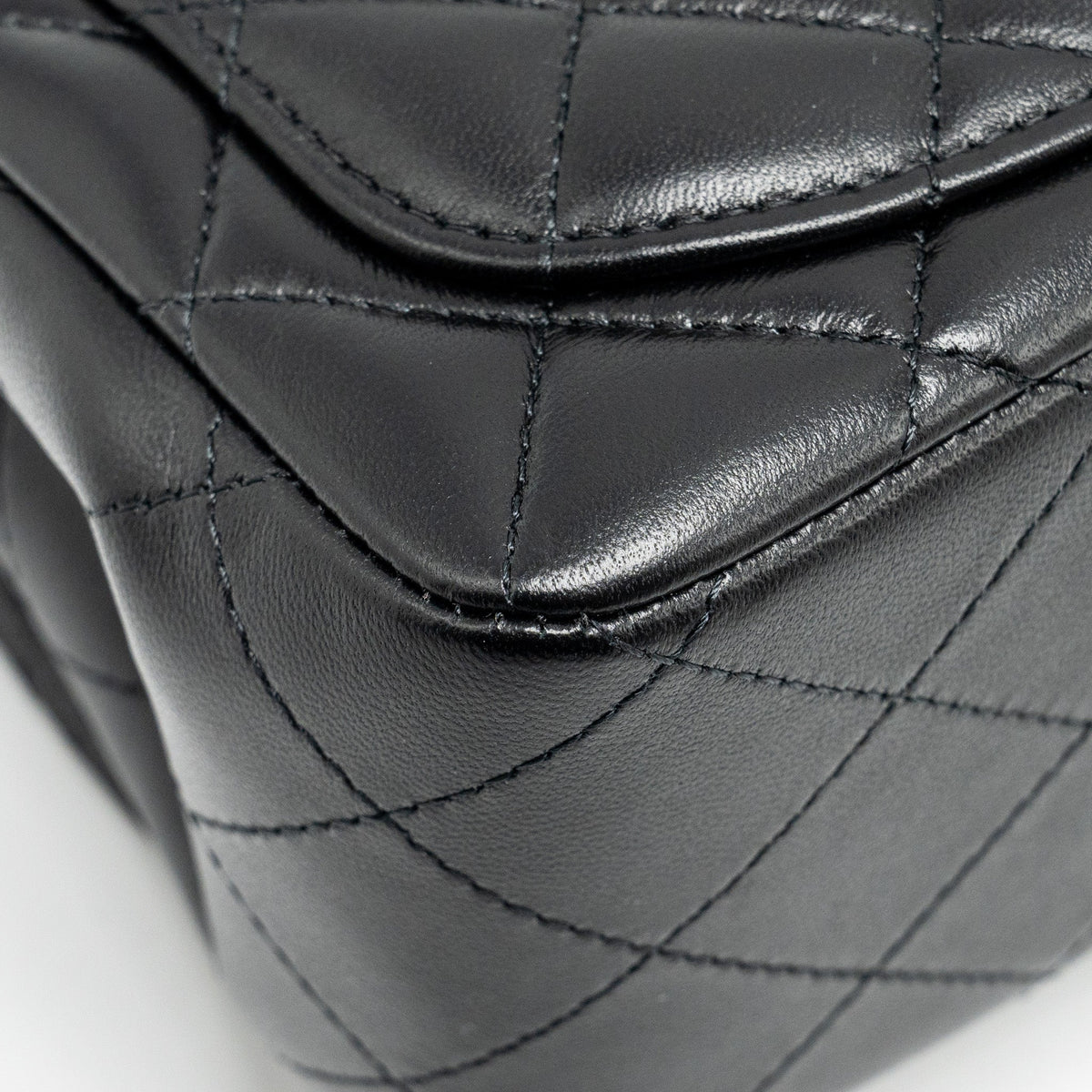 Chanel mini square flap Bag lambskin Black LGHW (Microchip)