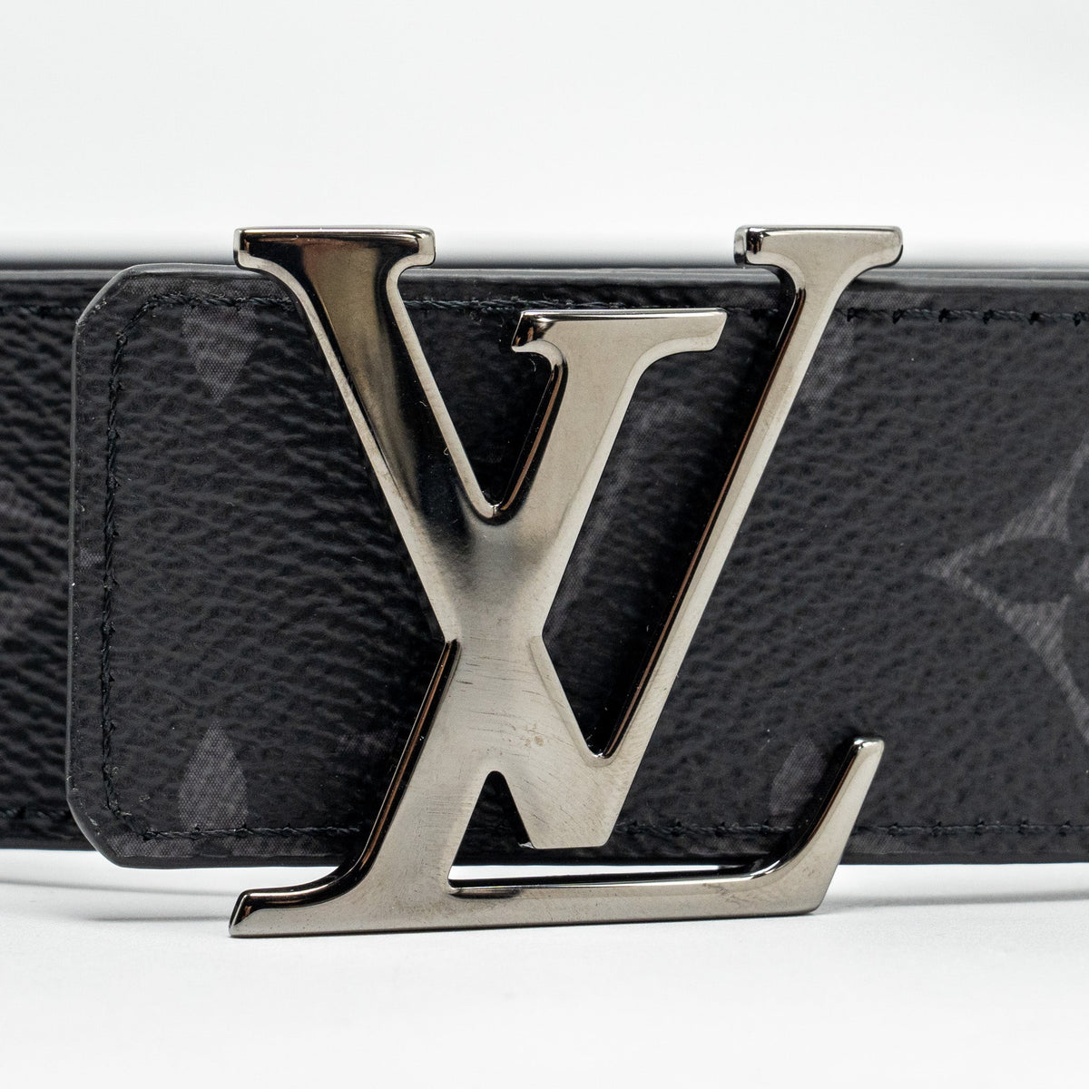 Louis Vuitton size 95 LV Initiales 40mm reversible belt black with dark ruthenium buckle