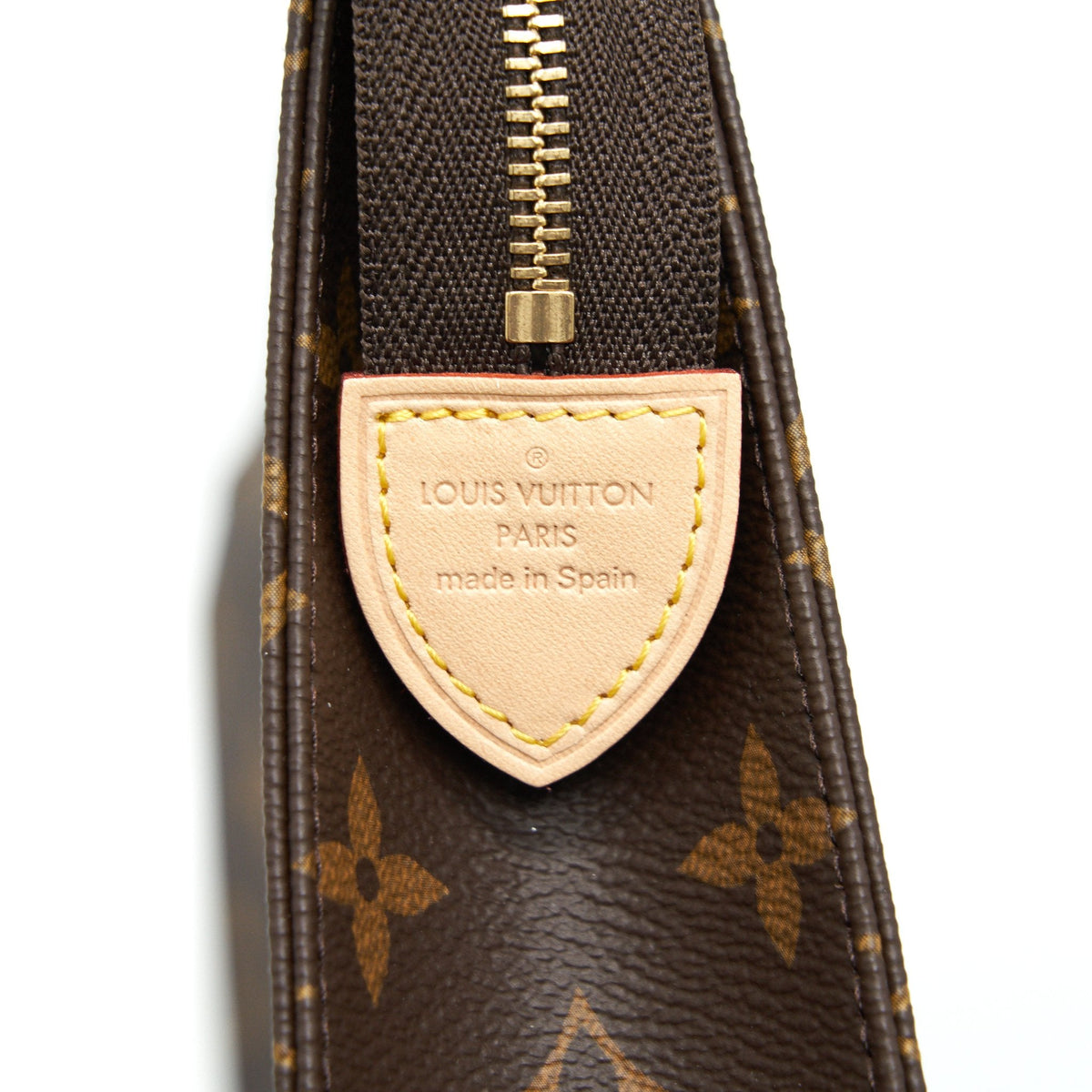 Louis Vuitton Toiletry Pochette 26 Monogram Canvas Year2020