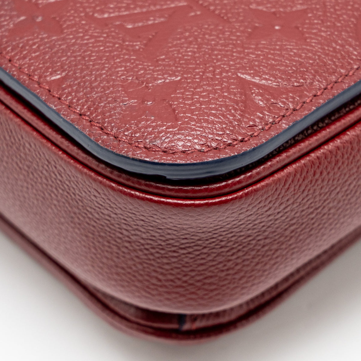 Louis Vuitton Pochette Métis Monogram Empreinte Dark Red GHW