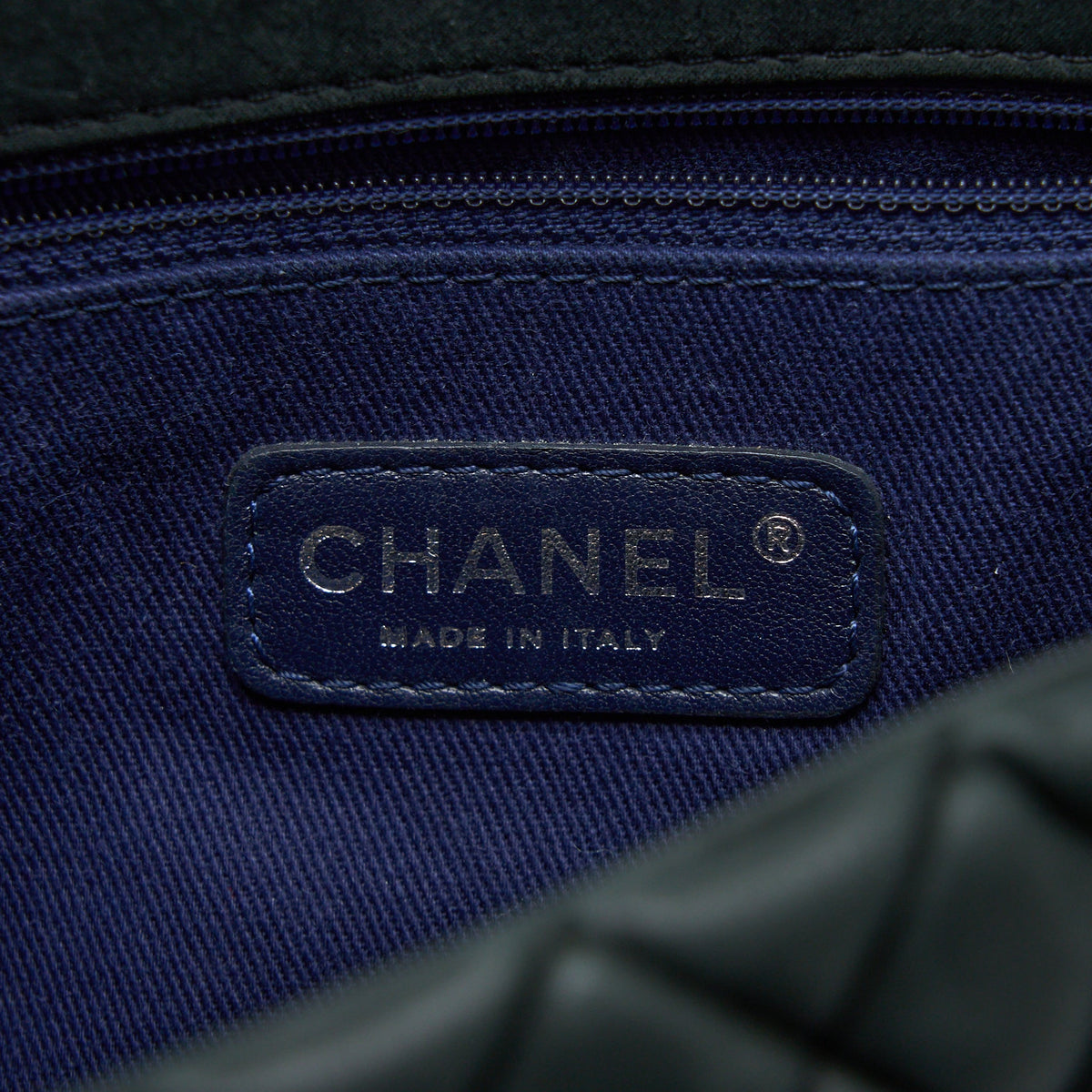 Chanel Quilted Flap Bag Iridescent Calfskin Dark Green Ruthenium SHW