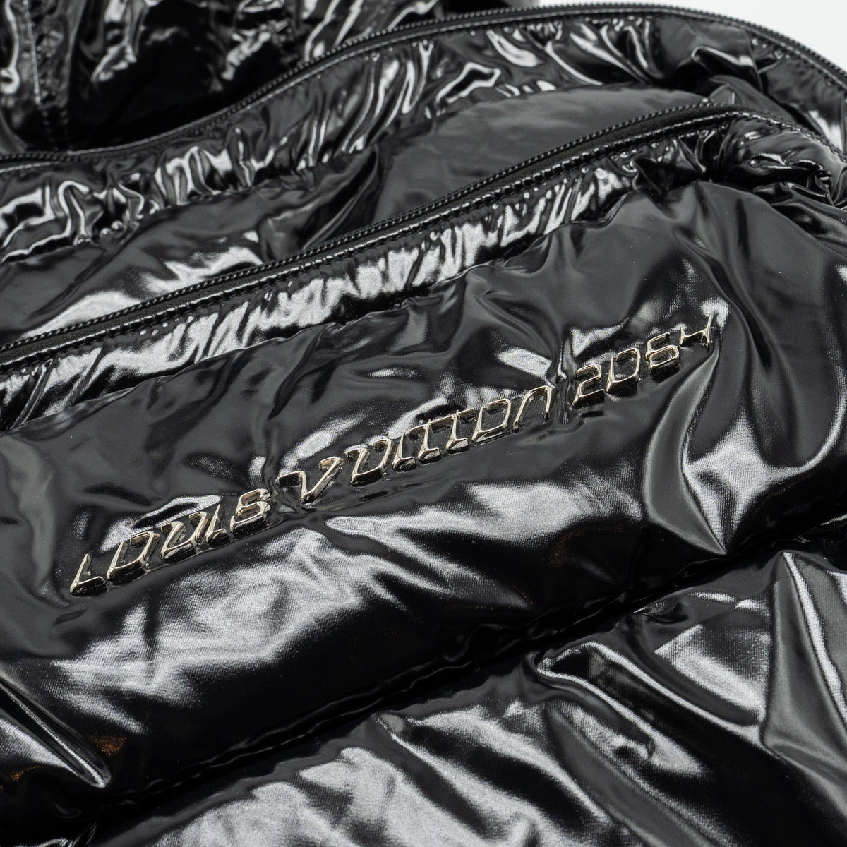 Louis Vuitton size M 2054 puff jacket black