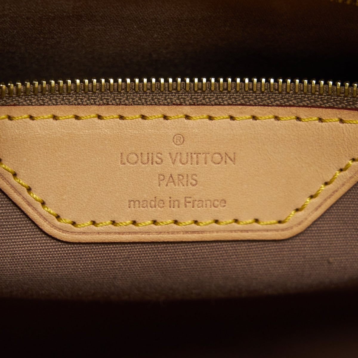 LOUIS VUITTON Vernis Brea MM Beige Poudre