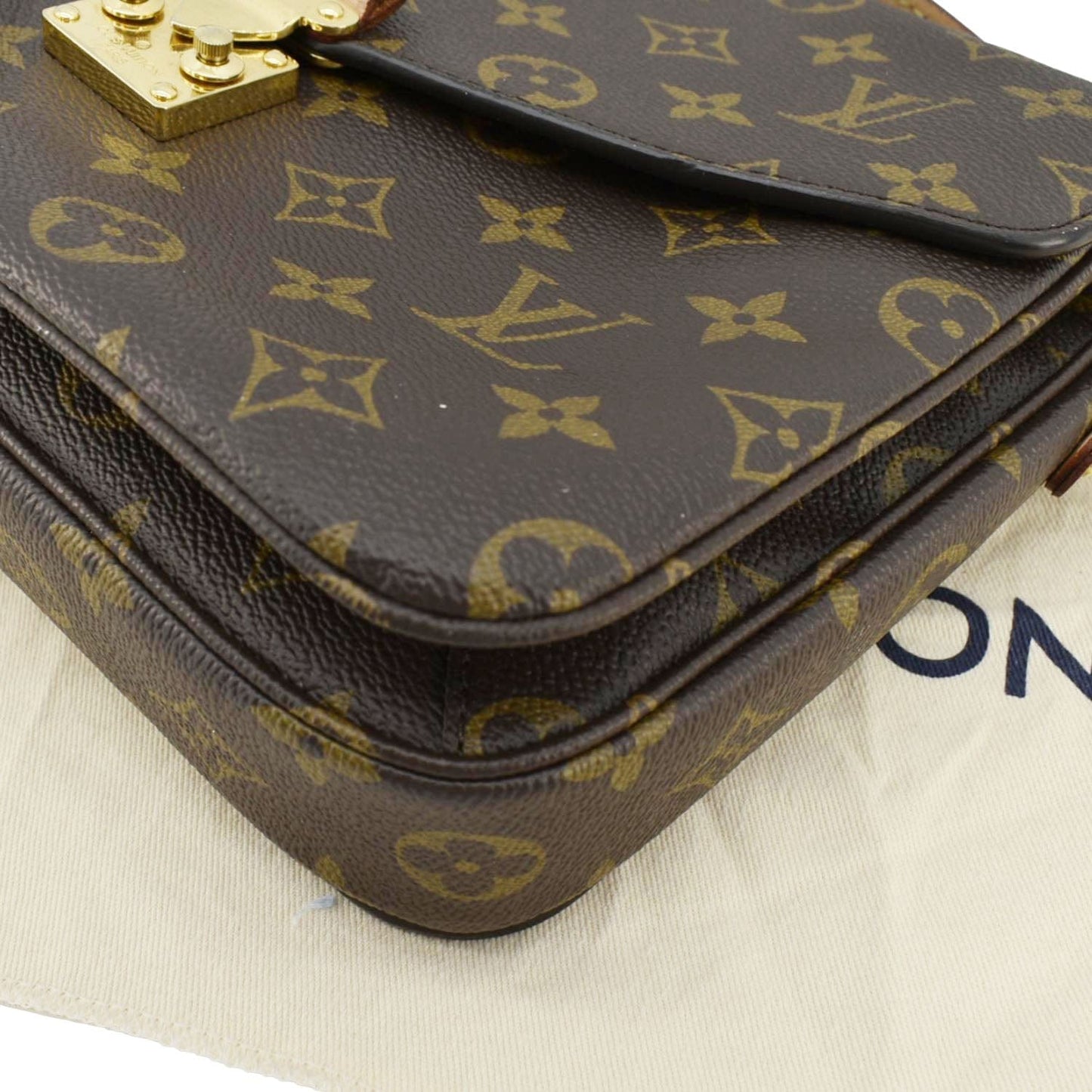 LOUIS VUITTON Metis Pochette Monogram Canvas Crossbody Bag Brown