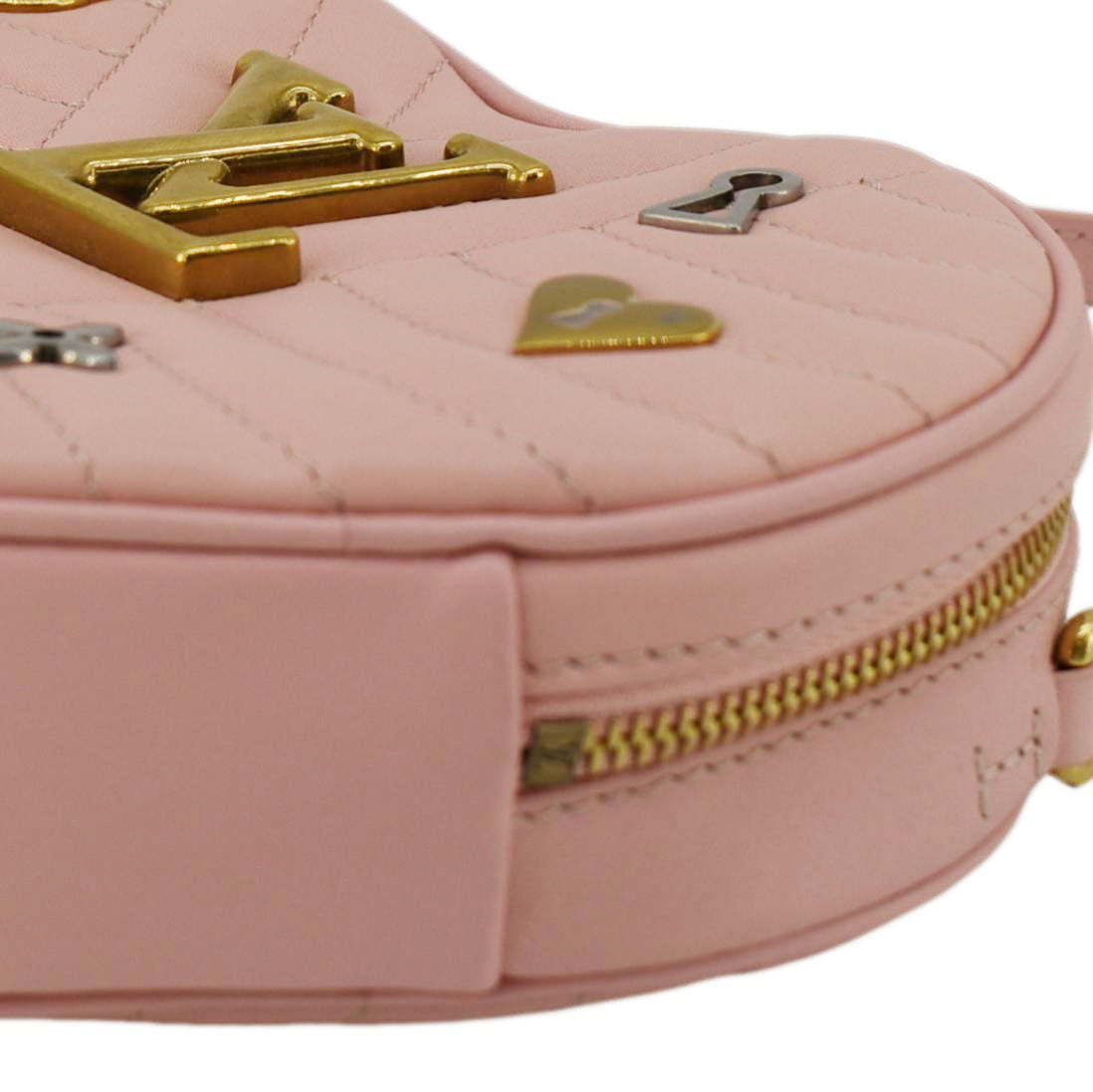 LOUIS VUITTON New Wave Heart Quilted Leather Shoulder Bag Dusty Pink