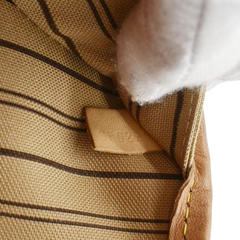 LOUIS VUITTON Neverfull MM Monogram Canvas Tote Bag Brown