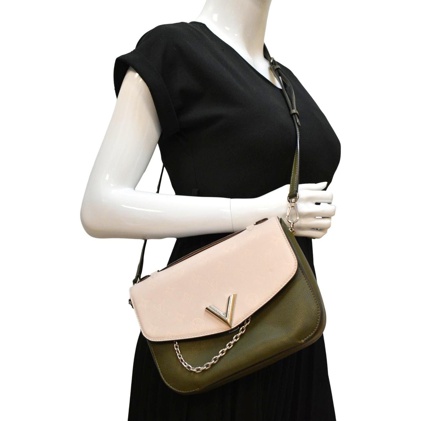 LOUIS VUITTON Very Calfskin Leather Saddle Shoulder Bag Khaki Green
