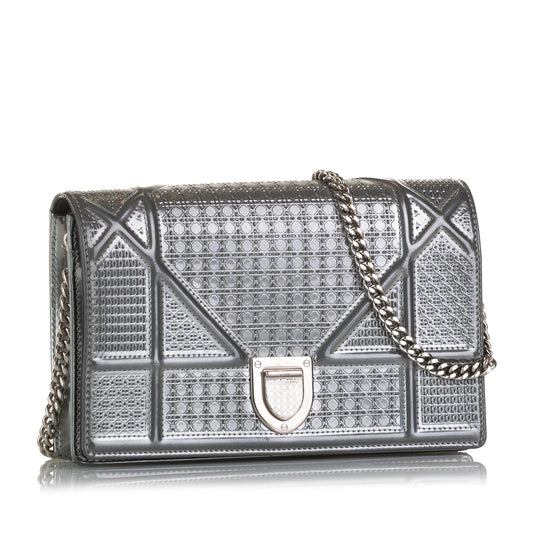 Dior Microcannage Diorama Wallet on Chain (SHG-tY8mBj)