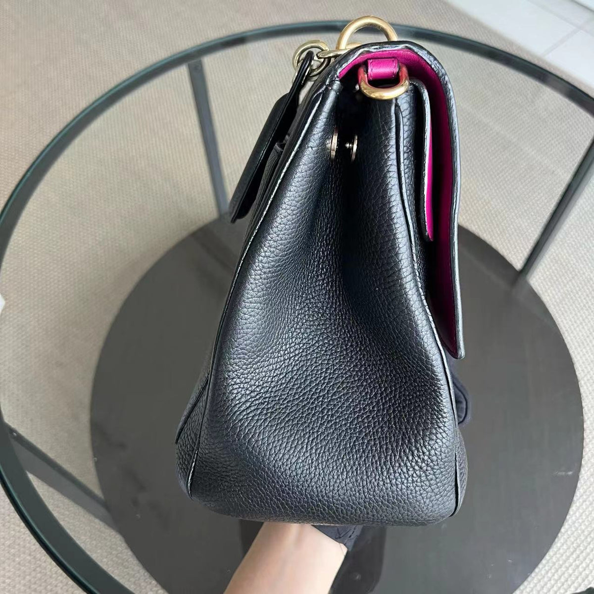 Be Medium Flap Grained Calfskin Black Golden Hardware