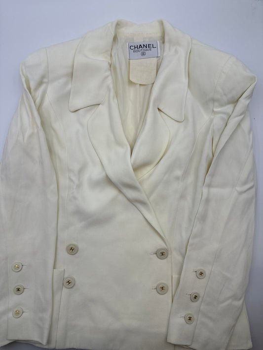 CHANEL WHITE BLAZER DXBK0288