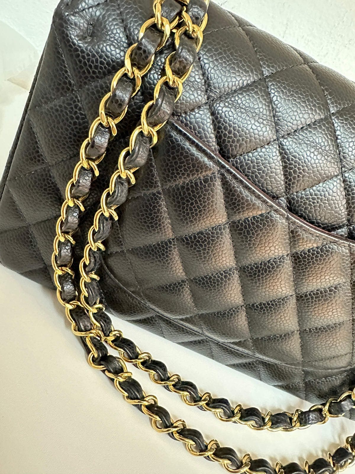 Chanel Medium Classic Quilted Caviar Double Flap Bag Black 2022 year Microchip (There is a slight crack on the inner buckle)