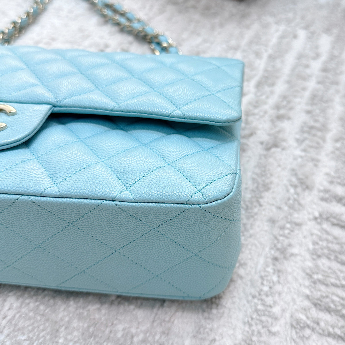 Tiffany Blue Caviar Quilted Classic Flap Medium LGHW