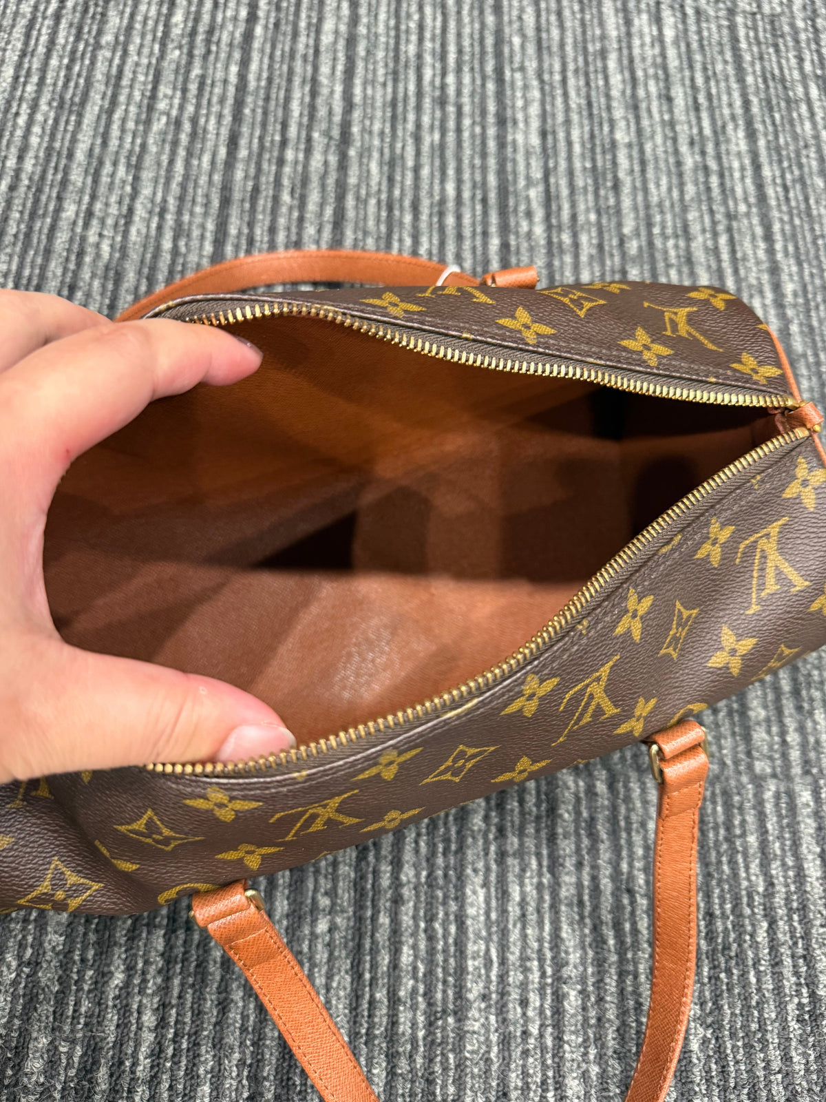Very Good ( Rank A)｜ LV Monogram Papillon 30 Handbag ｜25042409