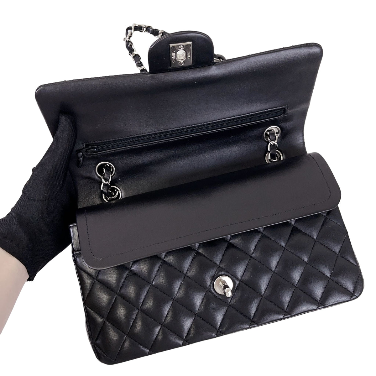 Classic Flap Medium Lambskin Black SHW