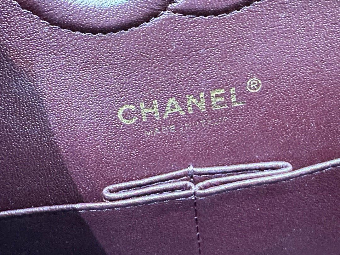 Chanel Medium Classic Quilted Caviar Double Flap Black GHW 2790 holo card