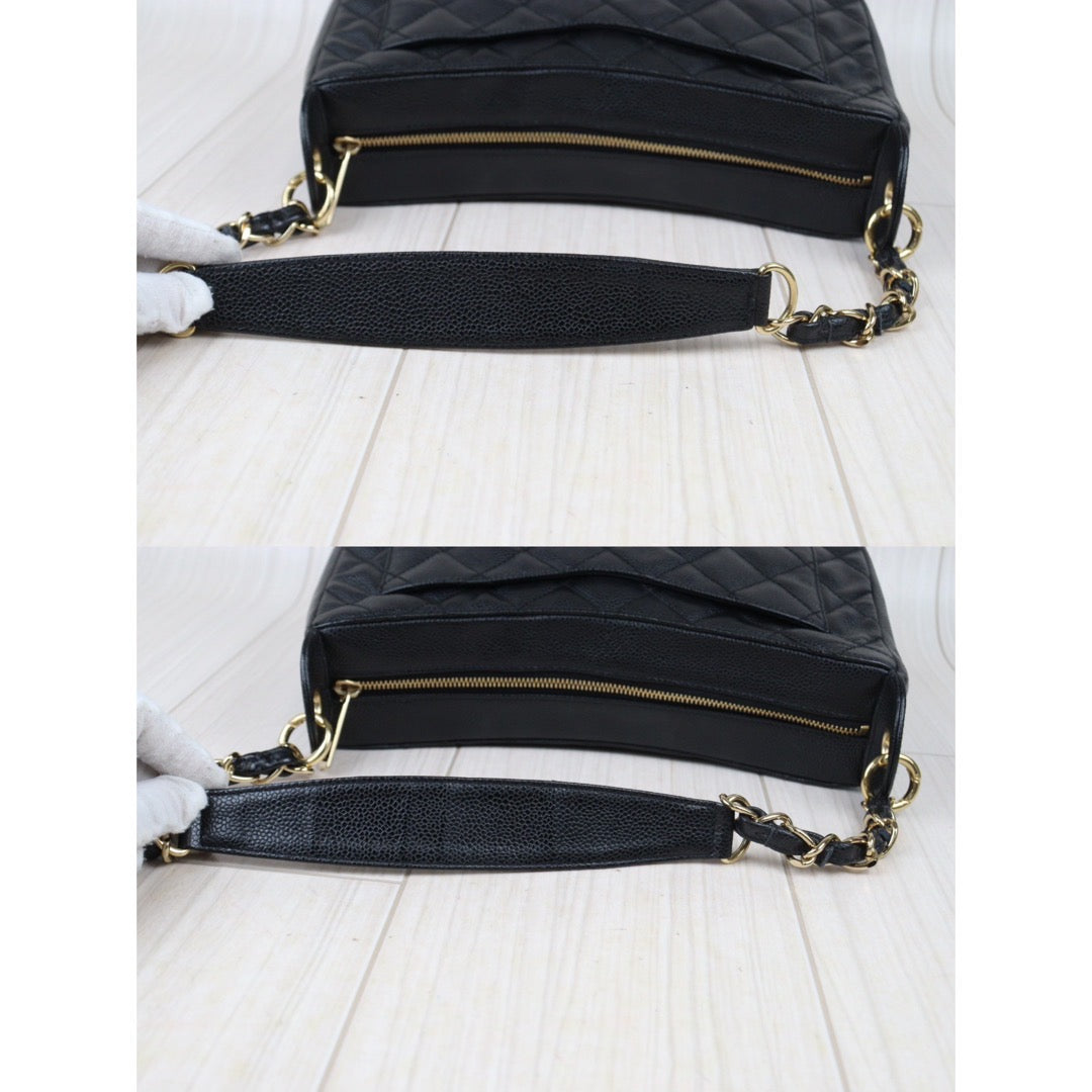 Rank AB ｜ CHANEL Half Moon Shoulder Bag Black Made In 2002-2003Year  ｜VT24071806